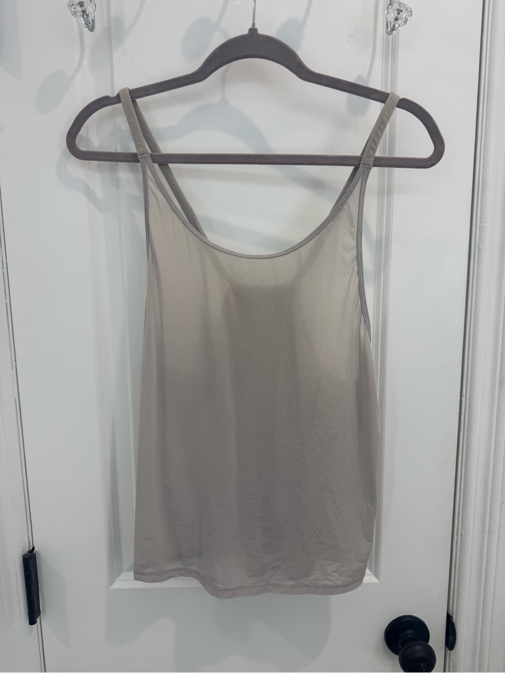 Lululemon Women’s Neutral Beige Gym Top - Medium/Large